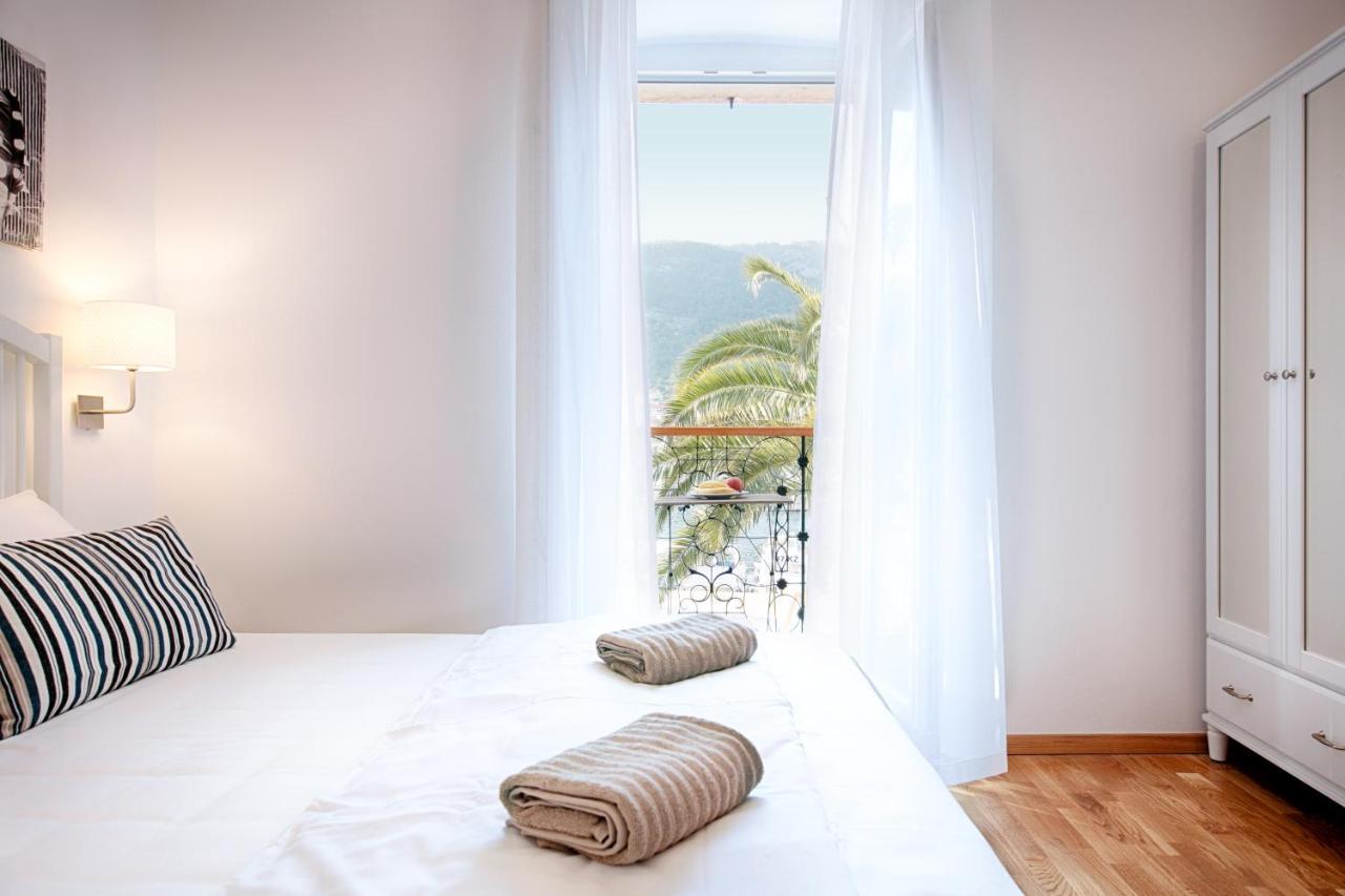 Seafront Rooms Koluna Komiža Buitenkant foto